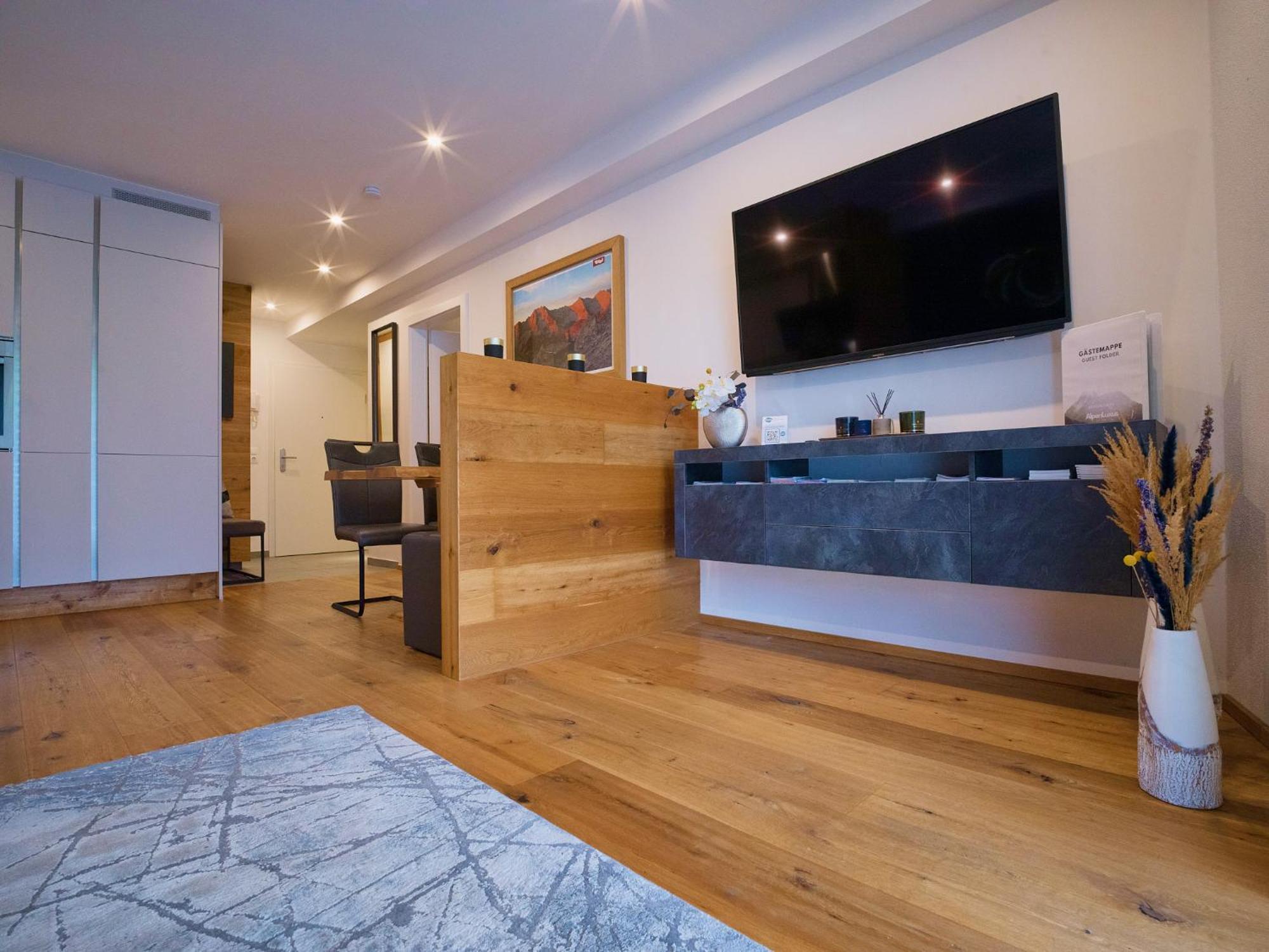 Apartment Alpenluxus Presents Design - Terrace & Car Park *